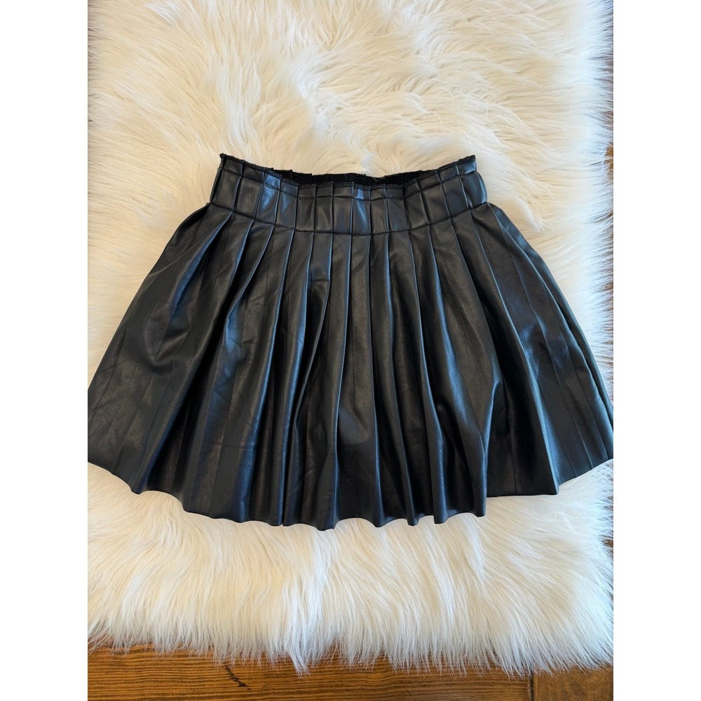 Betsey Johnson girls‎ size 6 pleated skirt EUC